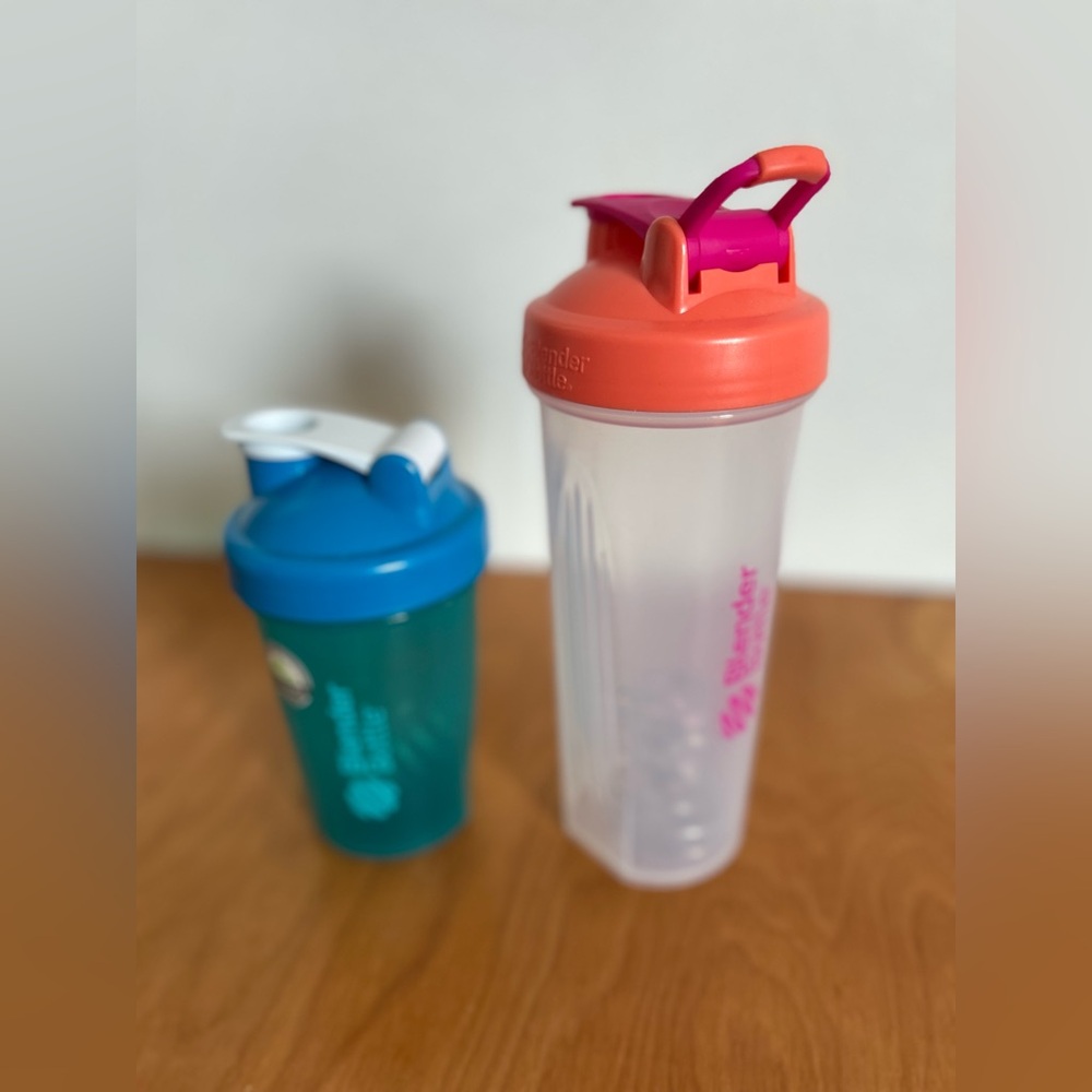 Set of 2 blender bottles
